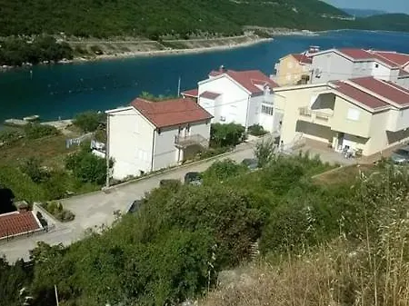 Apartament Toni Neum