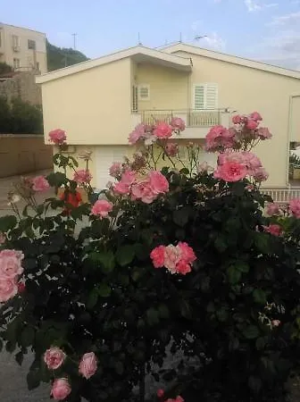 Apartament Toni *