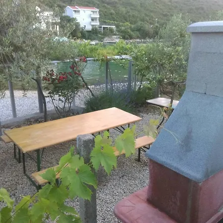 Apartament Toni *